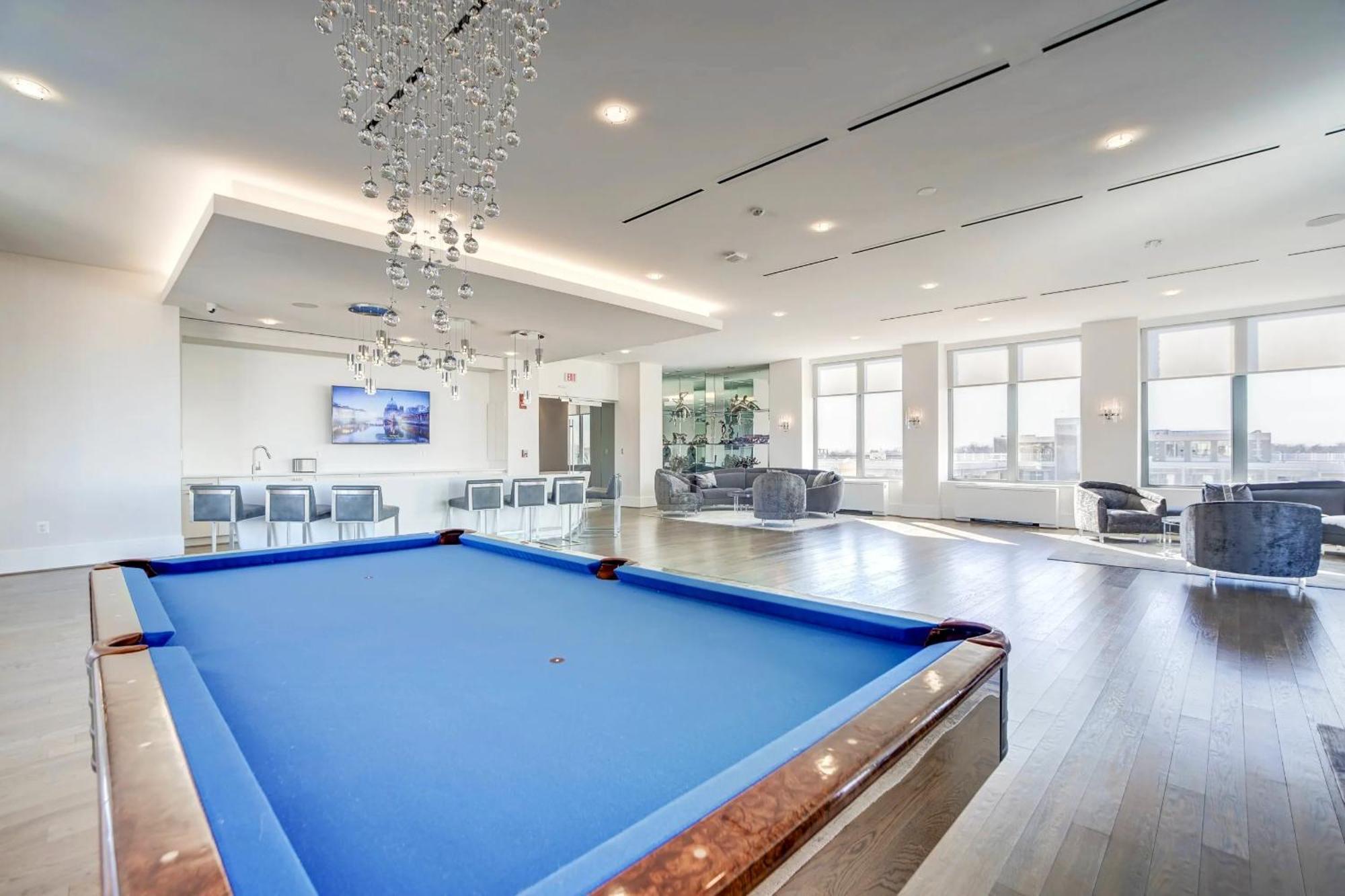 Fantastic 2 Bedroom Apartment With Gym At Arlington Esterno foto