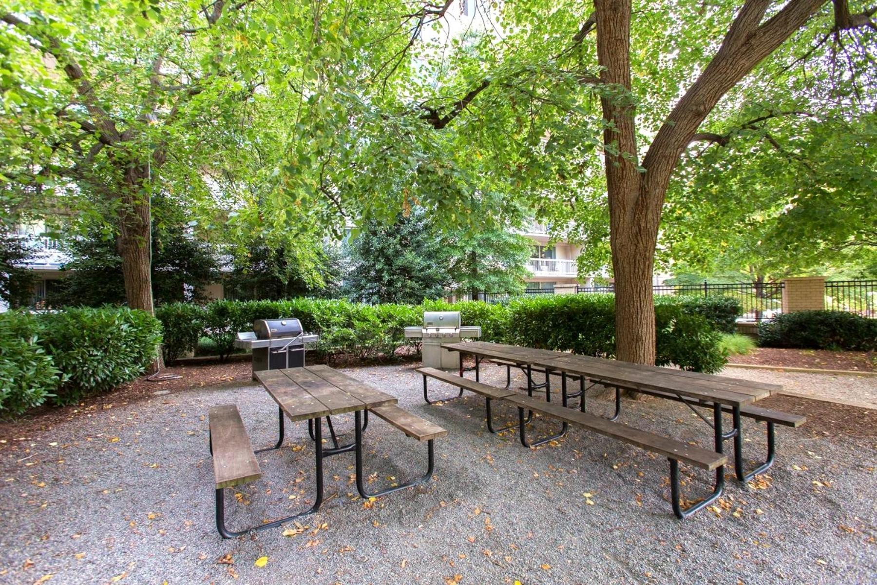 Fantastic 2 Bedroom Apartment With Gym At Arlington Esterno foto